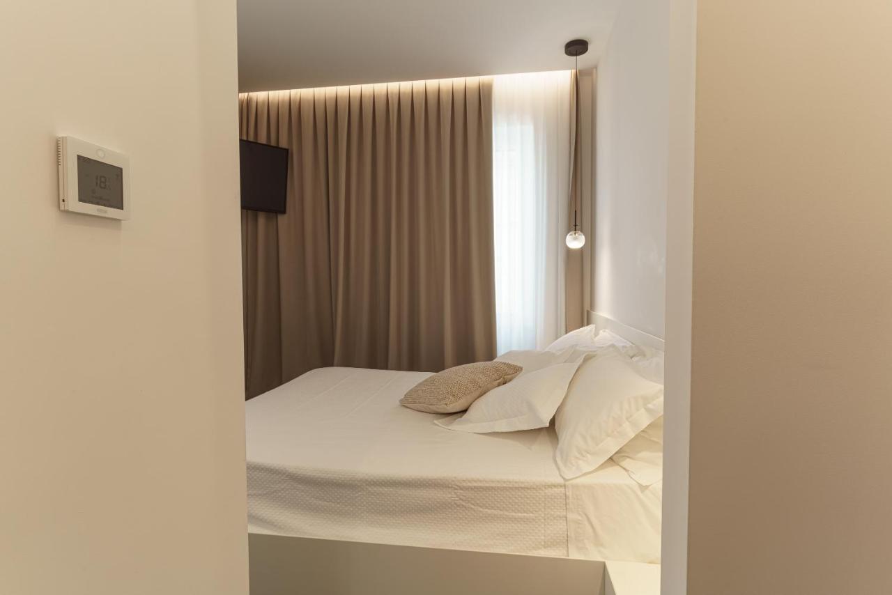 B&B Nel Blu Dipinto Di Blu โปลีญาโนอามาเร ภายนอก รูปภาพ