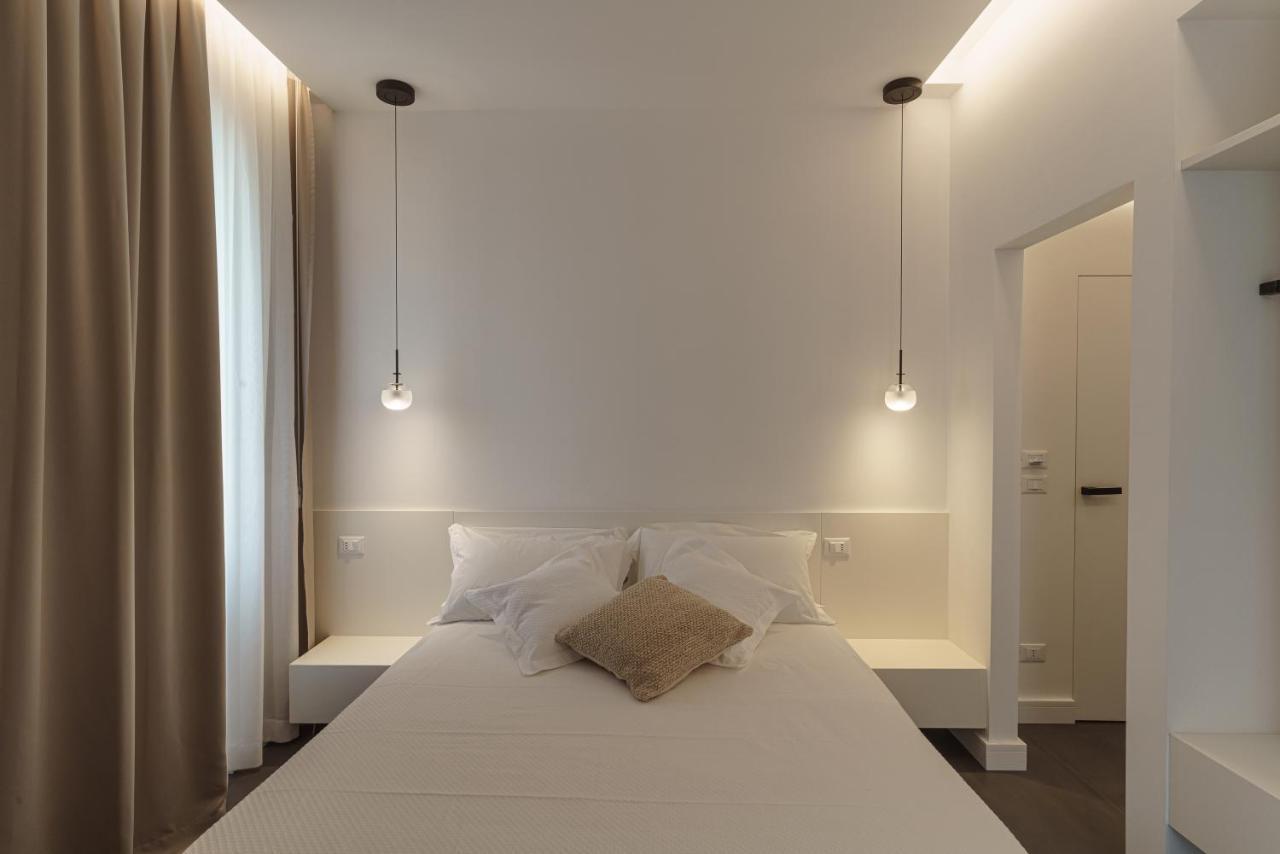 B&B Nel Blu Dipinto Di Blu โปลีญาโนอามาเร ภายนอก รูปภาพ