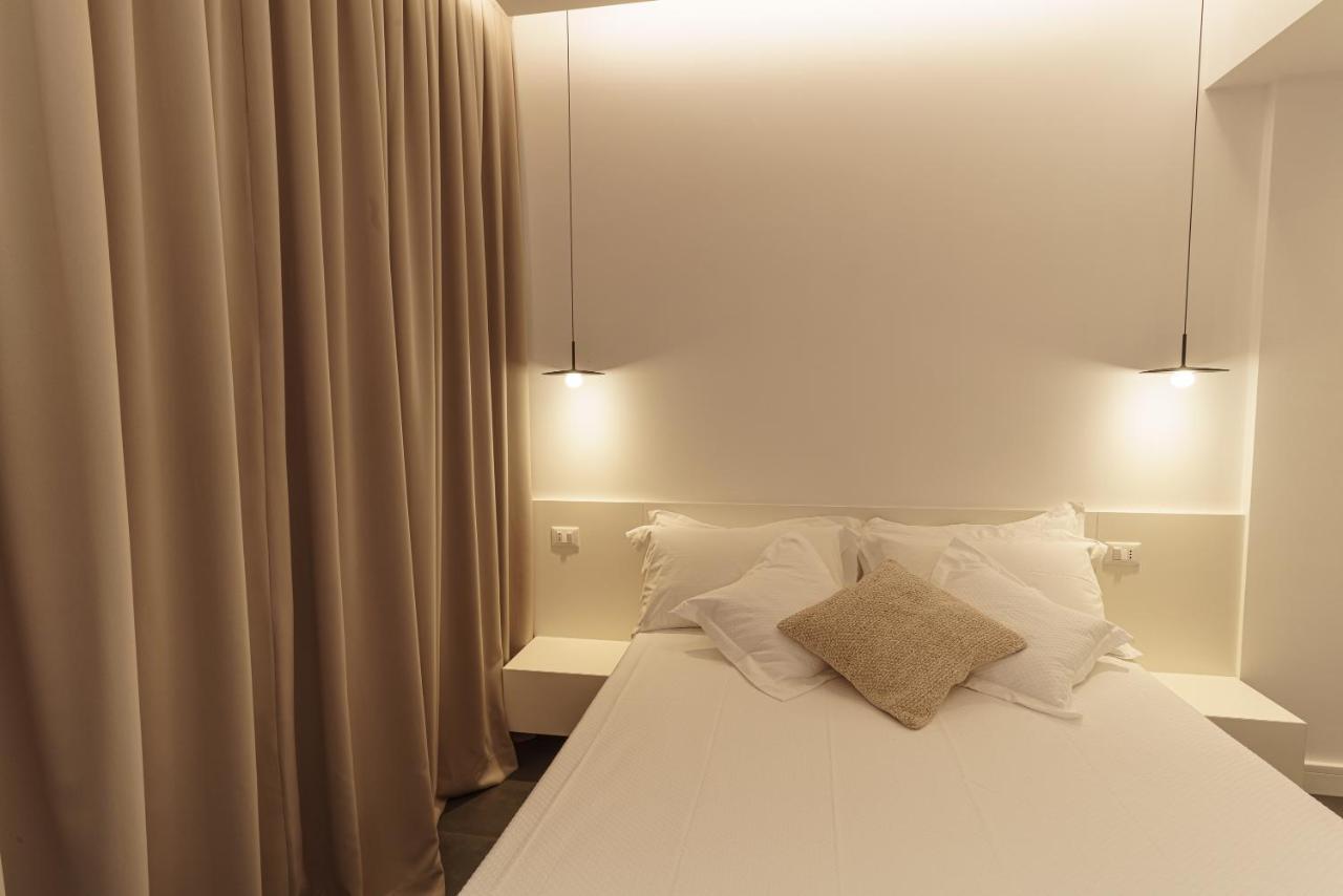 B&B Nel Blu Dipinto Di Blu โปลีญาโนอามาเร ภายนอก รูปภาพ