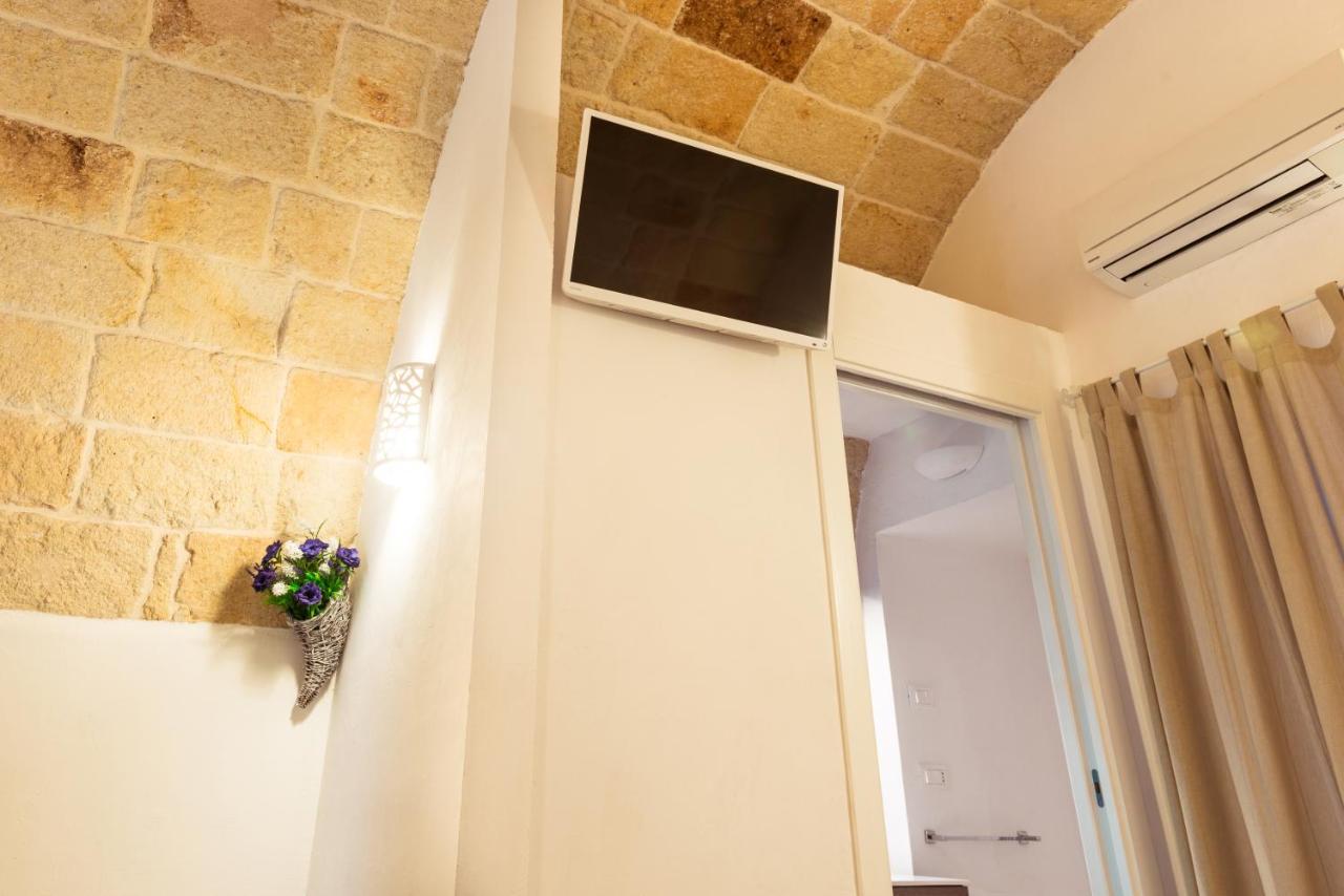 B&B Nel Blu Dipinto Di Blu โปลีญาโนอามาเร ภายนอก รูปภาพ